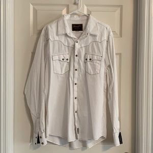 Men’s pearl snap button down